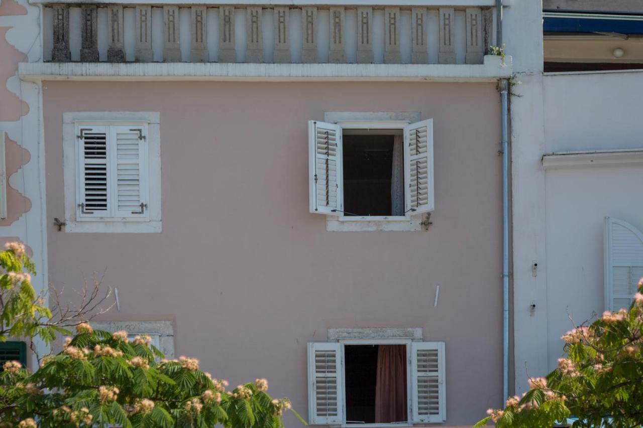 Apartment Riva Šibenik Екстериор снимка